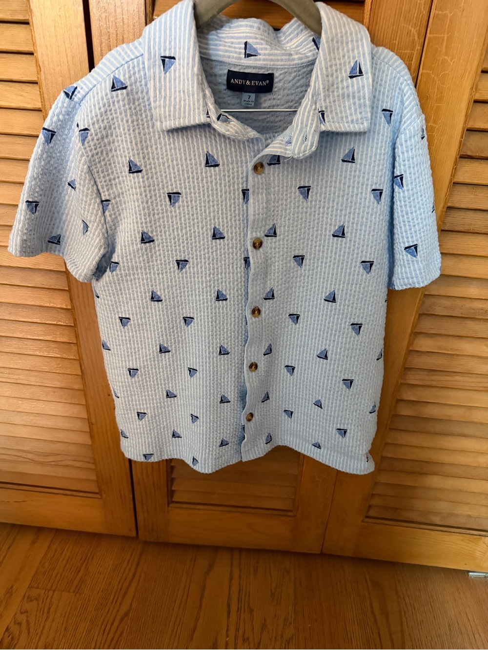 Andy & Evan Light Blue Seersucker Button-Down Shirt with Navy Sailboat Motif